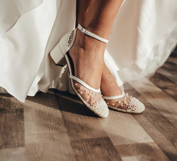 مدل کفش لاکچری مرواریدی عروس با پاشنه کوتاه زیبا