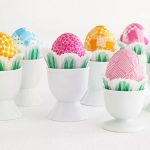 ۶۰ ایده طراحی و تزیین تخم مرغ رنگی برای عید ۱۴۰۳ | بهار رو روی تخم‌ مرغ سفره هفت سین نقش بکش