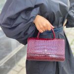 ۳۰ مدل کیف زنانه ورنی جدید | کیف‌های براق و درخشان مخصوص نوروز ۱۴۰۳